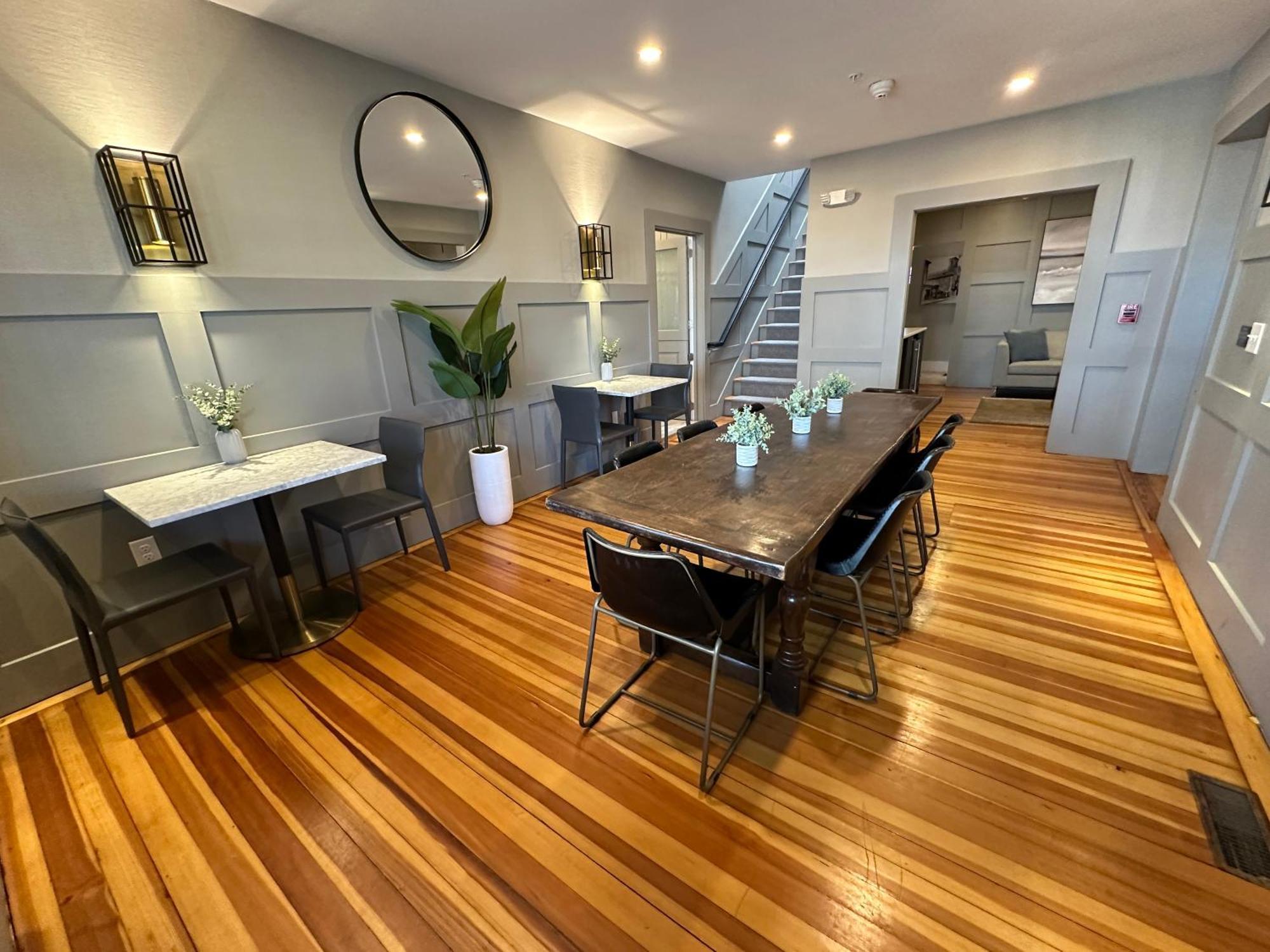 Entire Modern 7 Unit 7 Bath Boutique Inn Newport Luaran gambar