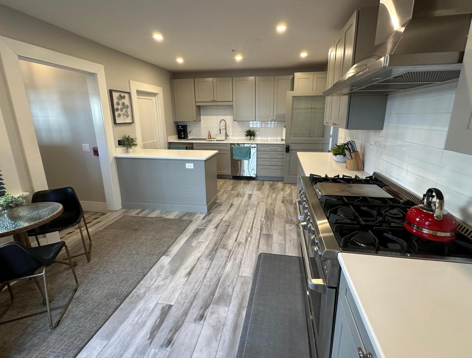 Entire Modern 7 Unit 7 Bath Boutique Inn Newport Luaran gambar