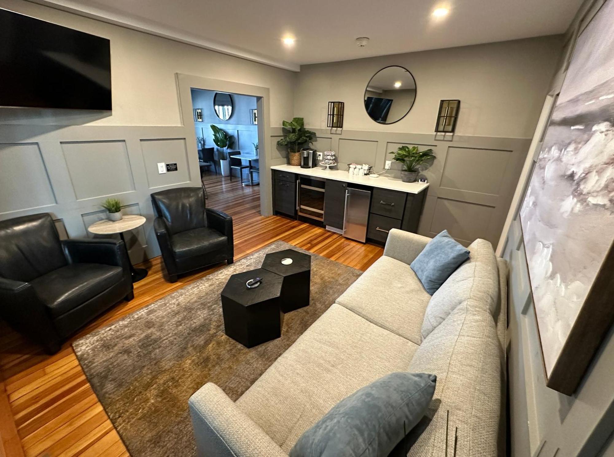 Entire Modern 7 Unit 7 Bath Boutique Inn Newport Luaran gambar